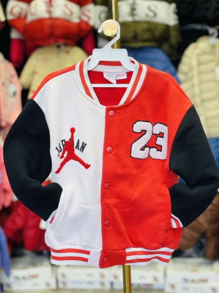 جاكيت فوتر زارا